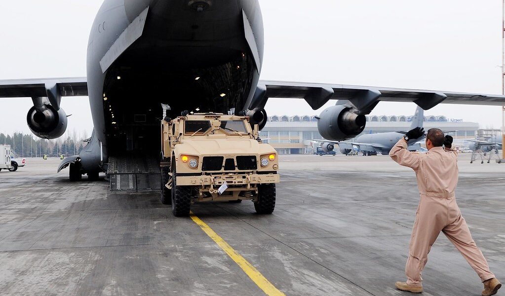 C-17 Globemaster: Size and Specifications