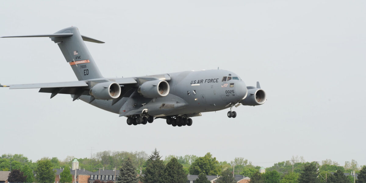 C-17 prototype T-1 (87-0025) landing at Edwards Air Force Base