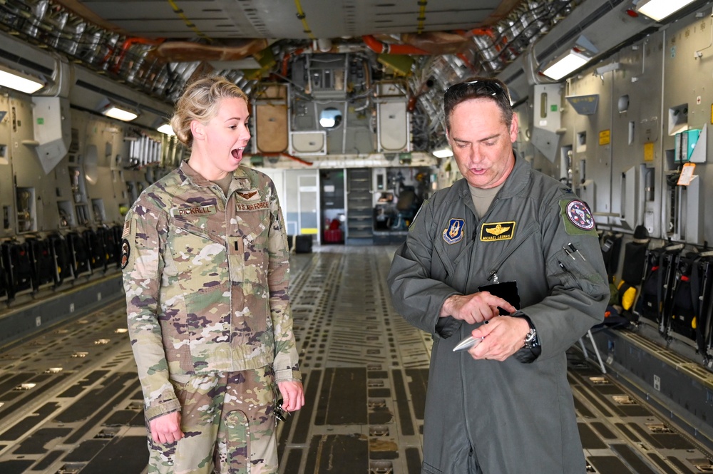C-17 pilot receiving recognition