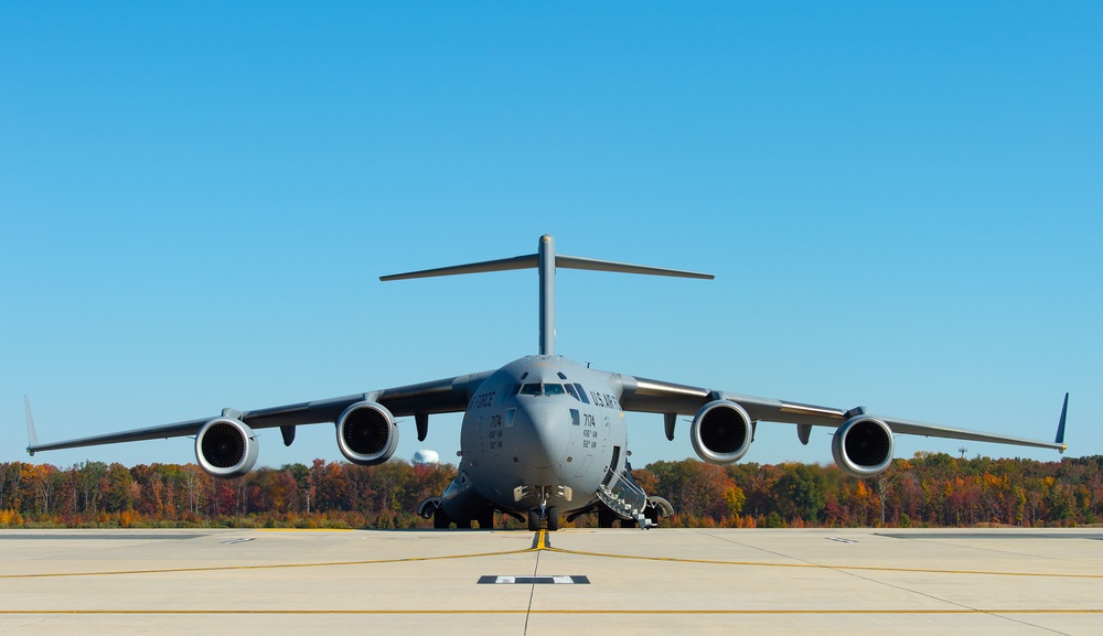 C-17s on flightline